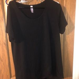 Lularoe black classic tee size XL